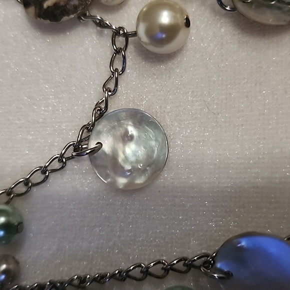 NWOT PEARL NECKLACE & EARRINGS - Picture 3 of 7